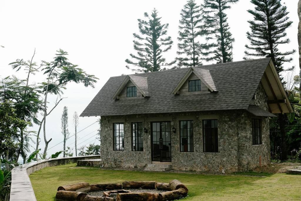 The Old Country Stone House Villa Cebu Eksteriør bilde
